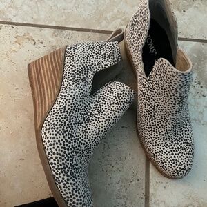 Toms wedges 5.5